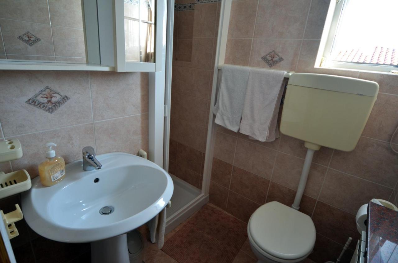 Aneli Rooms & Apartament 罗维尼 外观 照片