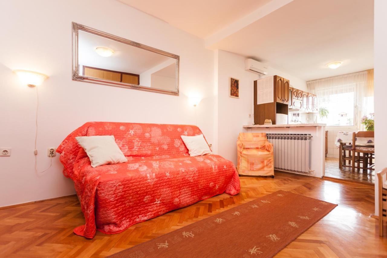 Aneli Rooms & Apartament 罗维尼 外观 照片