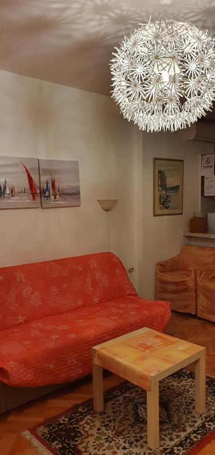 Aneli Rooms & Apartament 罗维尼 外观 照片
