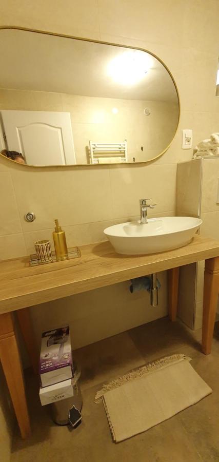 Aneli Rooms & Apartament 罗维尼 外观 照片